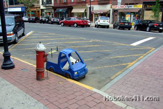 hoboken-illegally-parked-shopping-cart-july-2007